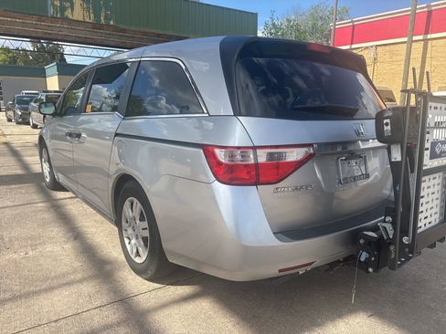 Used 2013 Honda Odyssey LX image 8