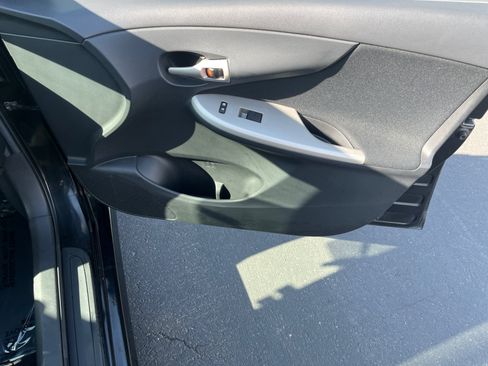 Used 2011 Toyota Corolla S FWD image 27