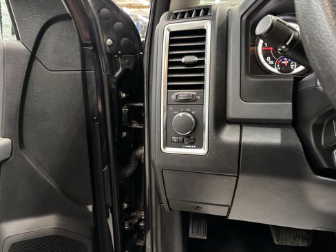 Used 2017 RAM 2500 SLT image 18