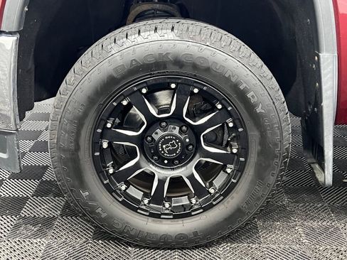 Used 2014 GMC Sierra 1500 SLT w/ Suspension Package, Off-Road image 10