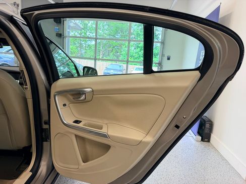 Used 2014 Volvo S60 T5 FWD image 25