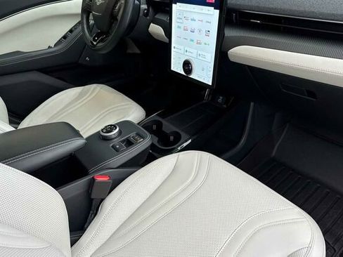 Certified 2022 Ford Mustang Mach-E Premium image 13