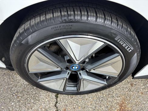 Used 2023 BMW i4 eDrive35 w/ Premium Package RWD image 10