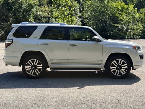 Used 2016 Toyota 4Runner Limited AWD/4WD image 5