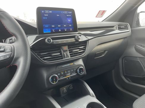 Used 2025 Ford Escape ST-Line image 22