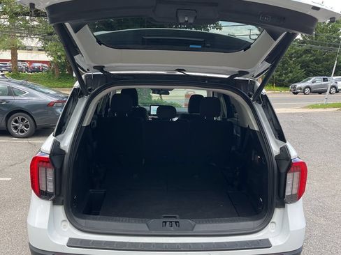 Used 2025 Ford Explorer Active AWD/4WD image 36
