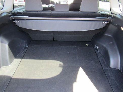 Used 2021 Toyota RAV4 XLE FWD image 44