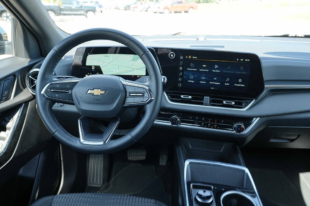 Used 2026 Chevrolet Equinox LT AWD/4WD image 30