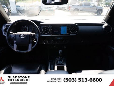 Used 2022 Toyota Tacoma TRD Off-Road w/ TRD Premium Off Road Package AWD/4WD image 9
