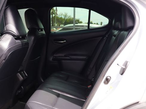 Used 2019 Lexus UX 200 w/ Premium Package FWD image 34