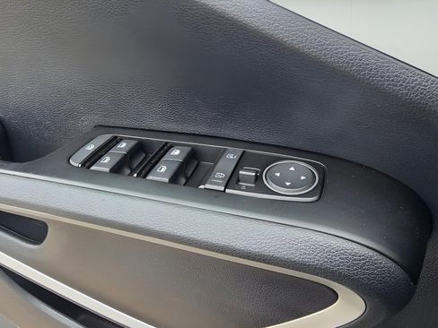 Used 2022 Kia Soul LX image 25