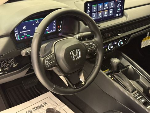 Certified 2025 Honda Accord EX-L image 19