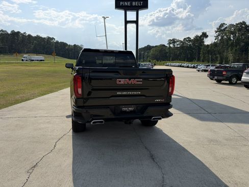 Used 2026 GMC Sierra 1500 AT4 w/ Technology Package AWD/4WD image 5