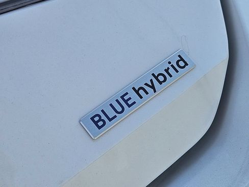 New 2026 Hyundai Elantra Hybrid FWD image 11