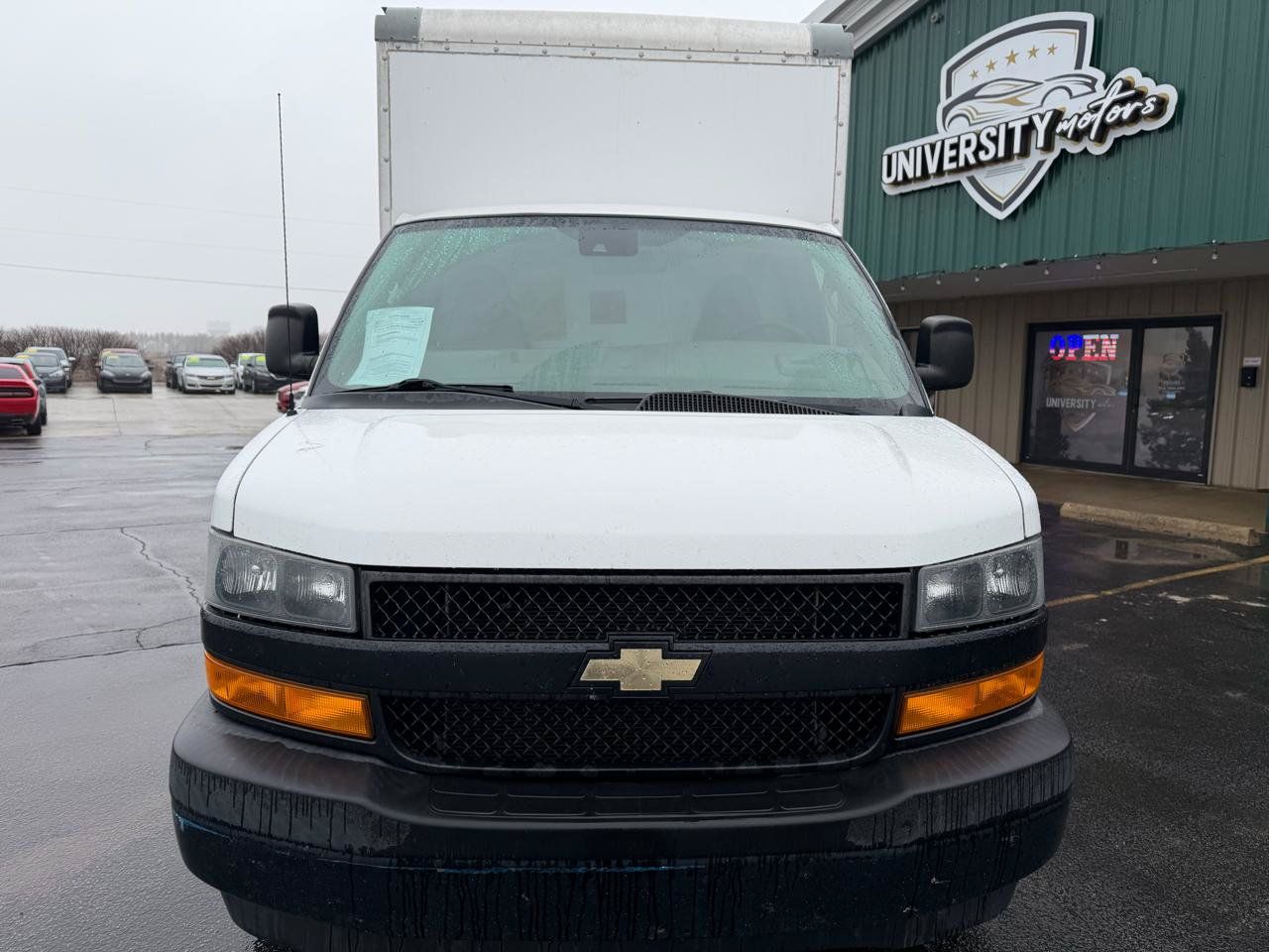 Used 2020 Chevrolet Express 3500 RWD image 8