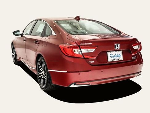 Used 2021 Honda Accord Touring image 8