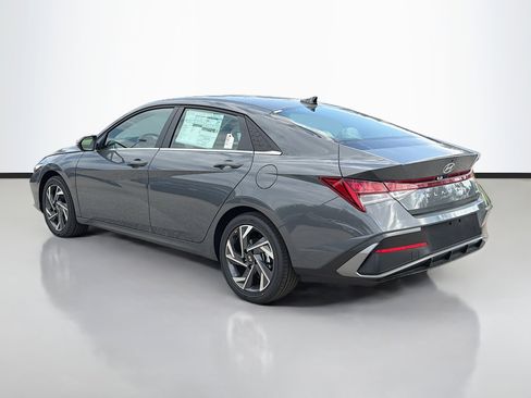 New 2026 Hyundai Elantra Limited image 5