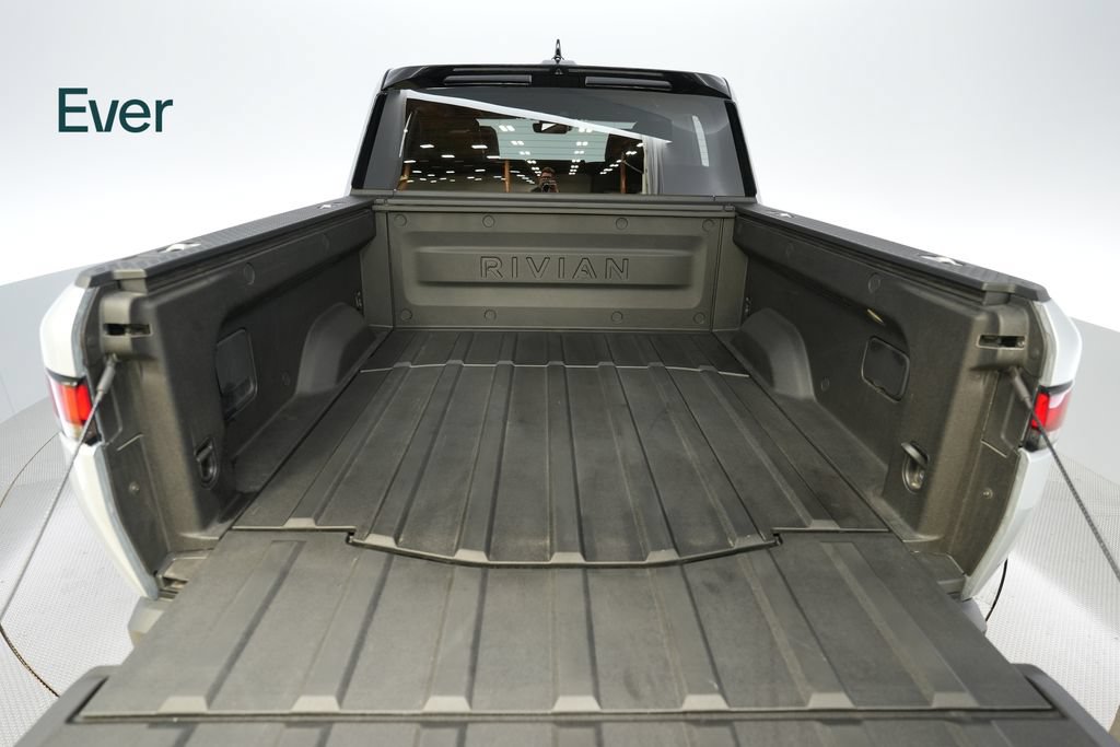 Used 2024 Rivian R1T Adventure Dual AWD/4WD image 8
