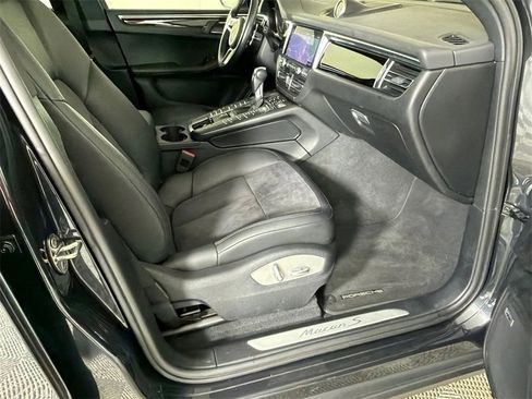 Used 2021 Porsche Macan S image 15