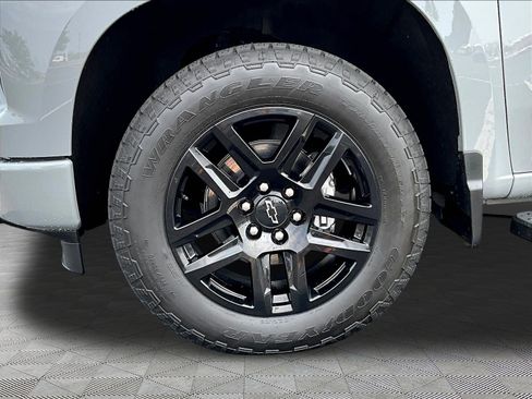 Used 2025 Chevrolet Silverado 1500 RST w/ Convenience Package II AWD/4WD image 34