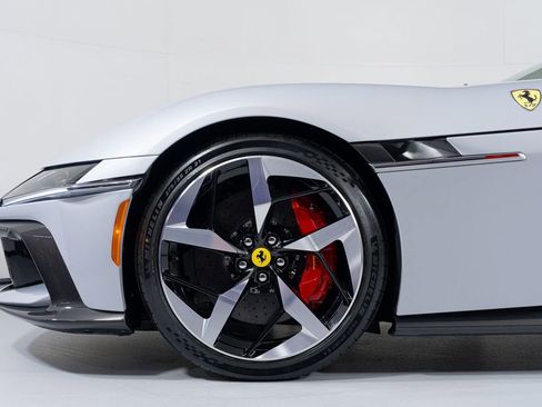 Used 2025 Ferrari 12Cilindri image 12