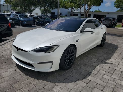 Used 2022 Tesla Model S Plaid AWD/4WD image 3