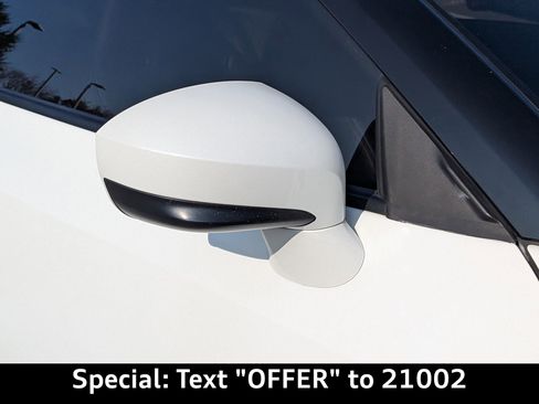 Used 2021 Nissan GT-R Premium image 11