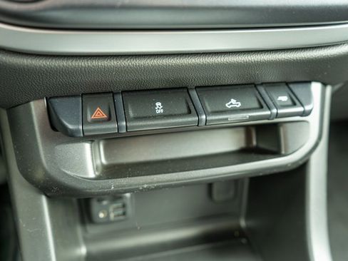 Used 2022 Chevrolet Colorado LT image 27