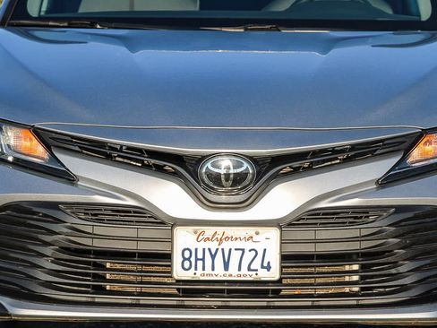 Used 2019 Toyota Camry L image 7
