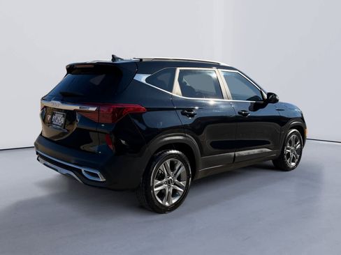 Used 2023 Kia Seltos S image 3