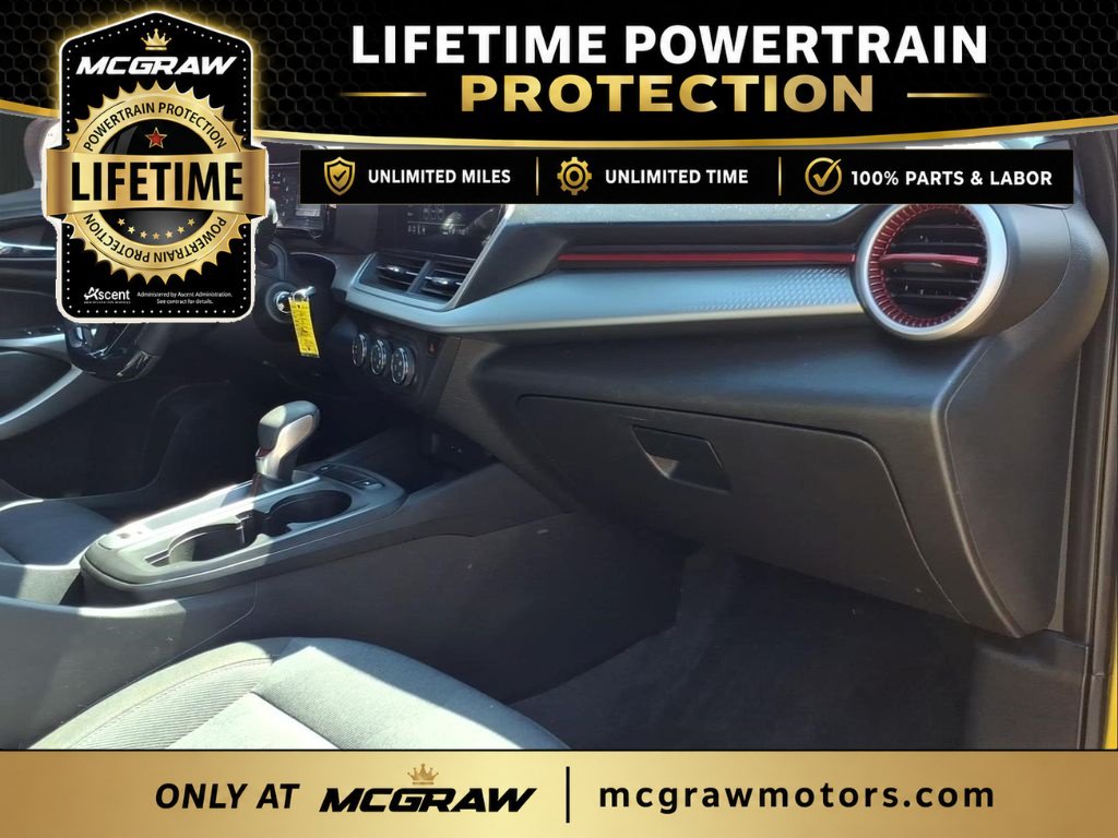 Used 2024 Chevrolet Trax RS w/ Driver Confidence Package FWD image 11