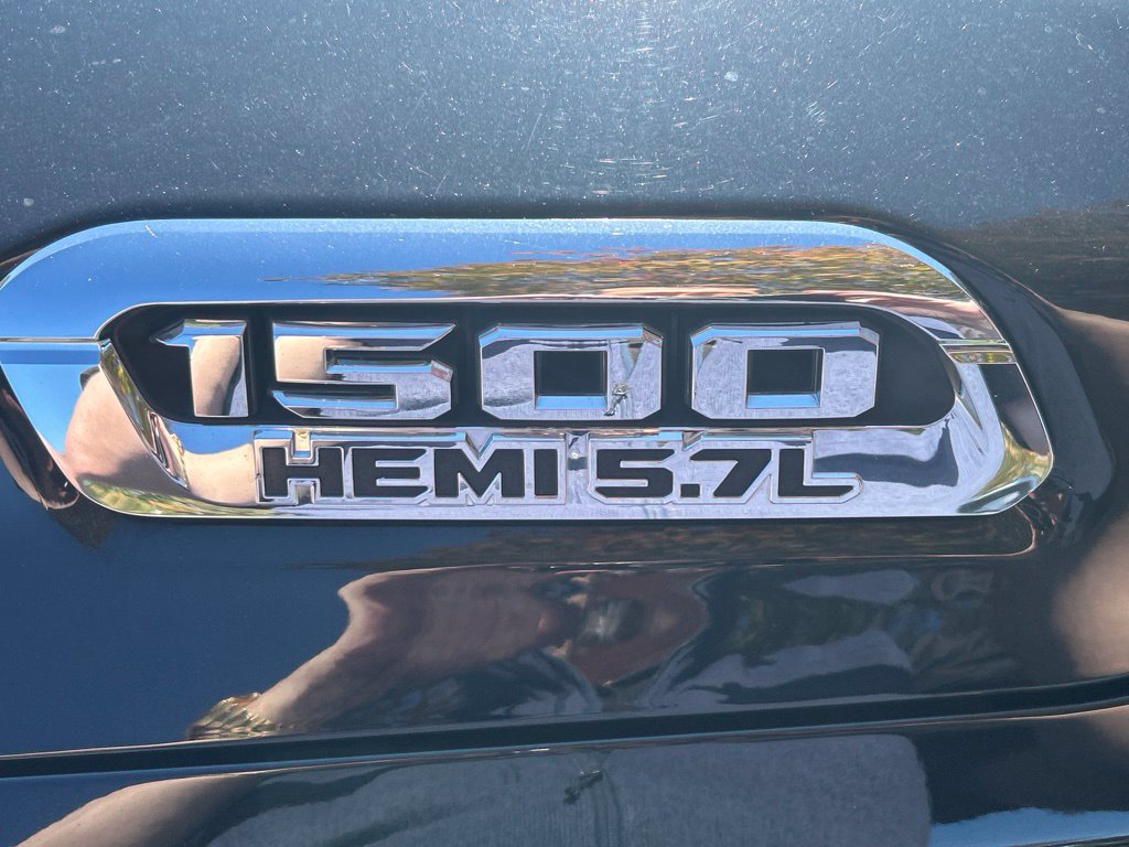Used 2020 RAM 1500 Laramie AWD/4WD image 11