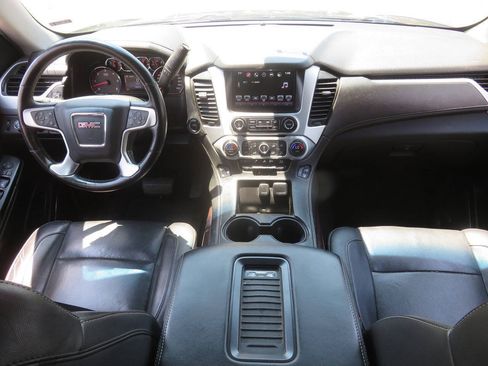 Used 2016 GMC Yukon SLT w/ Open Road Package AWD/4WD image 12