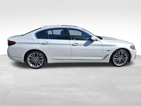 Used 2023 BMW 530e w/ Premium Package RWD image 7