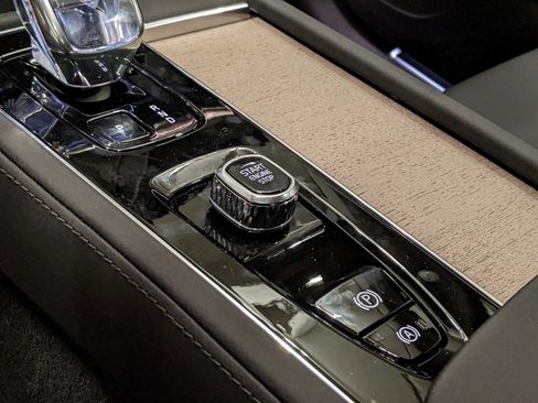 New 2026 Volvo XC90 B6 Plus image 20