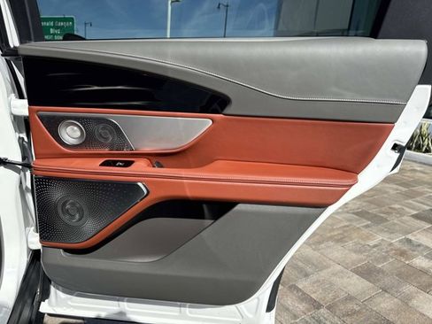 Certified 2024 Lincoln Nautilus Black Label image 23