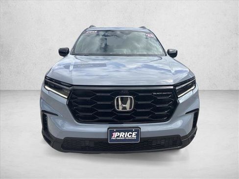 Used 2025 Honda Pilot Black Edition image 8
