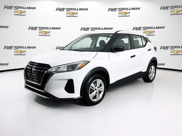 Used 2023 Nissan Kicks S FWD image 3