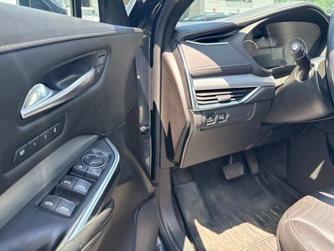 Used 2021 Cadillac XT4 Premium Luxury AWD/4WD image 14