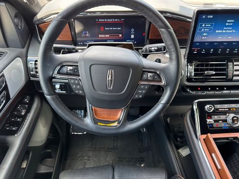 Used 2024 Lincoln Navigator Black Label image 14