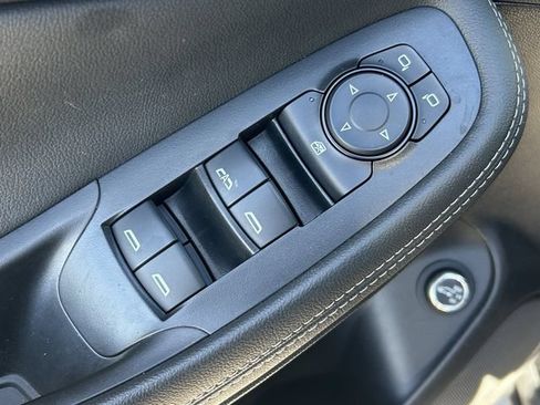 Used 2025 Buick Encore GX Preferred w/ Comfort Package FWD image 23