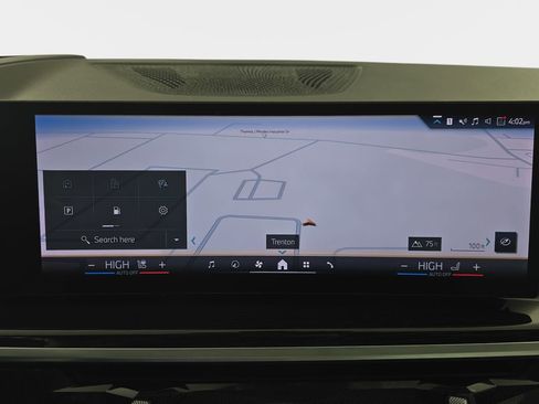 Certified 2024 BMW X7 xDrive40i w/ M Sport Package image 23