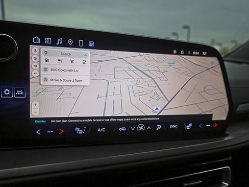 Used 2024 Chevrolet Traverse LT w/ Enhanced Driving Package image 25