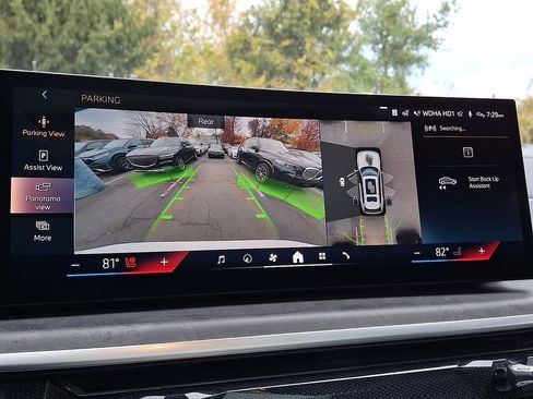 Certified 2024 BMW X7 xDrive40i w/ Premium Package image 16