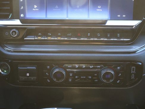 Used 2025 Chevrolet Silverado 1500 ZR2 w/ Technology Package image 21