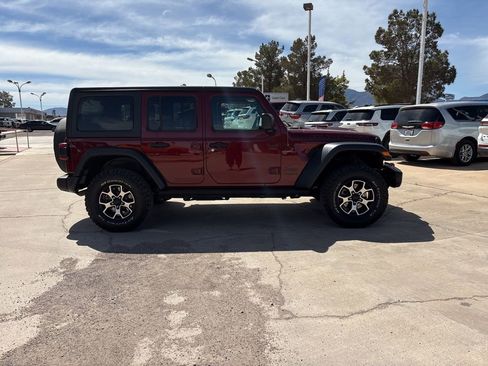 Used 2021 Jeep Wrangler Unlimited Rubicon AWD/4WD image 4
