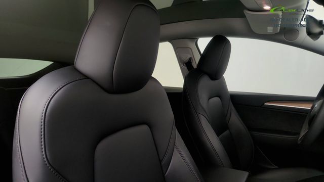 Used 2025 Tesla Model Y Long Range RWD image 34