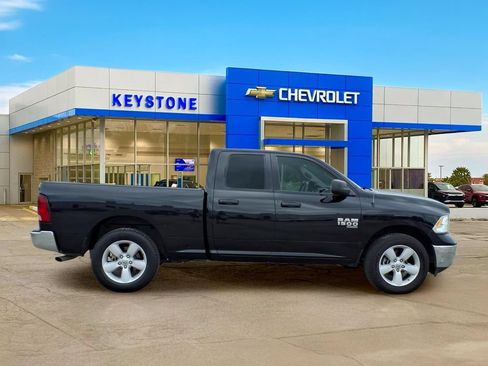 Used 2024 RAM 1500 Classic SLT AWD/4WD image 8