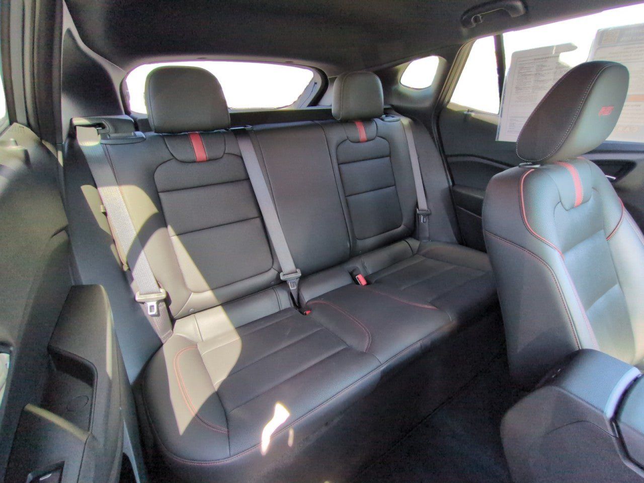 Used 2024 Chevrolet Trax RS FWD image 25