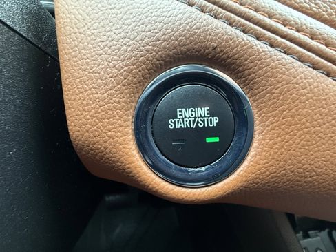 Used 2017 Chevrolet Cruze Premier image 25